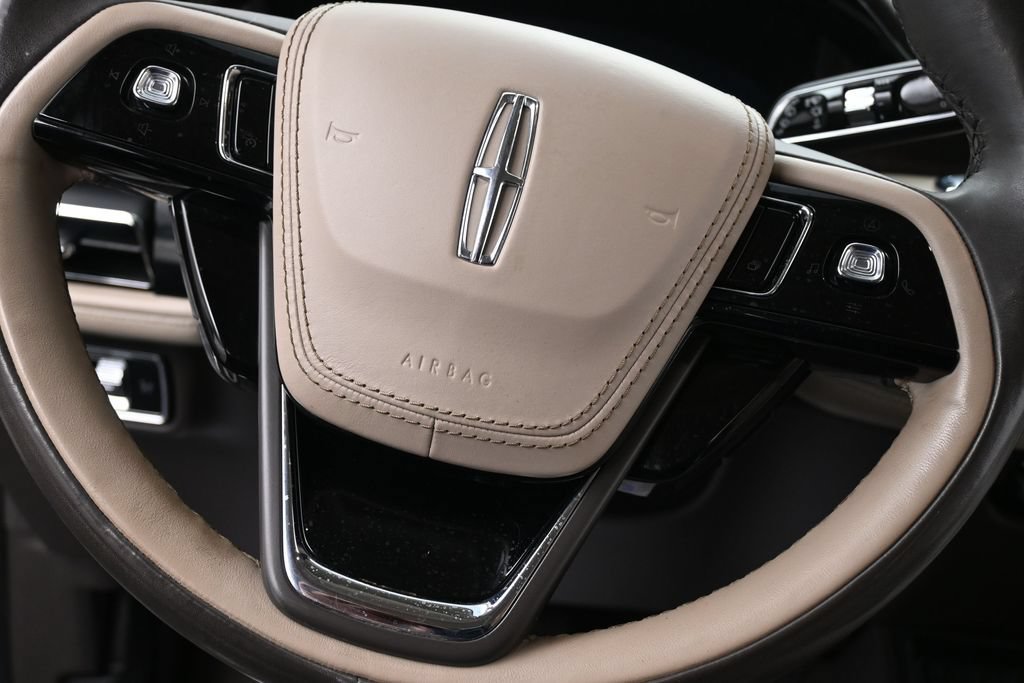 Used 2022 Lincoln Aviator Reserve w/ Equipment Group 201A AWD/4WD image 16