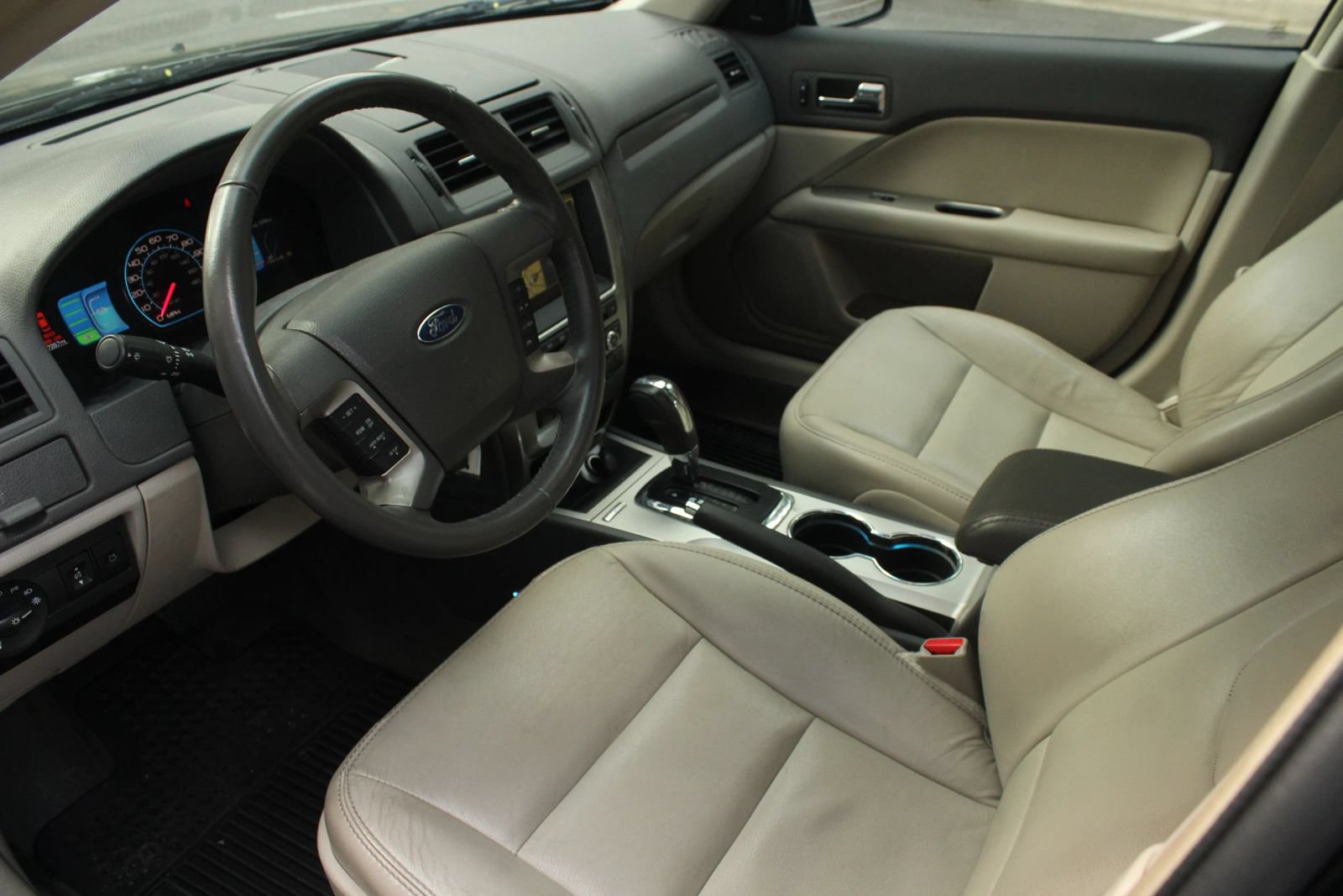 Used 2010 Ford Fusion Hybrid FWD image 13