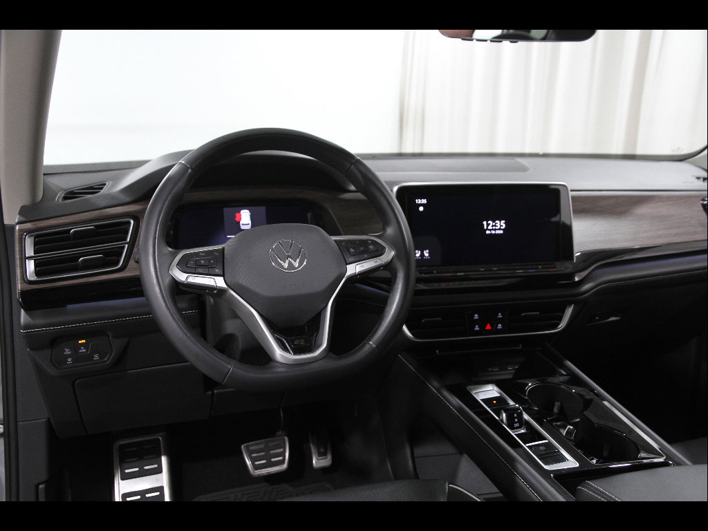 Used 2024 Volkswagen Atlas SEL Premium R-Line image 6
