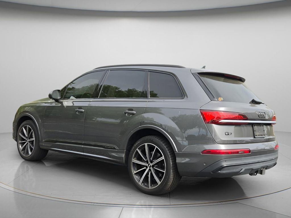 Used 2021 Audi Q7 3.0T Premium Plus image 4