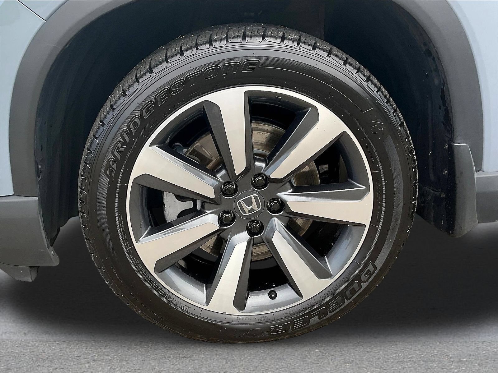 Used 2025 Honda Pilot Touring image 24