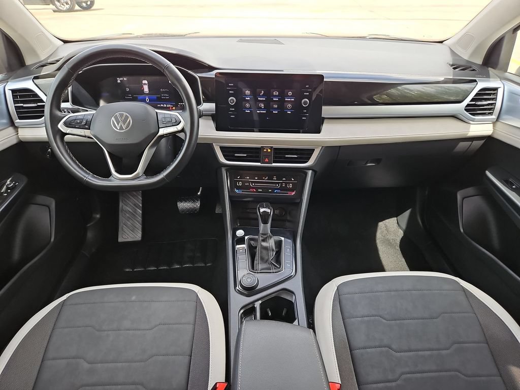 Used 2025 Volkswagen Taos SE AWD/4WD image 26