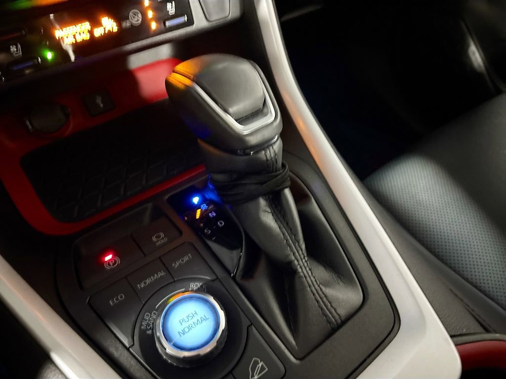 Used 2022 Toyota RAV4 TRD Off-Road image 17
