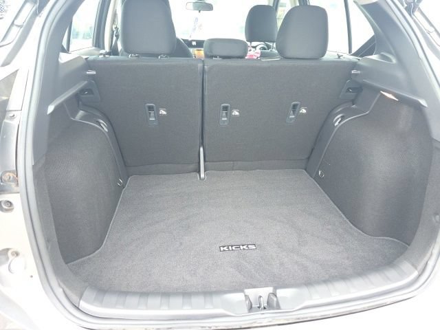 Used 2025 Nissan Kicks Play S FWD image 10