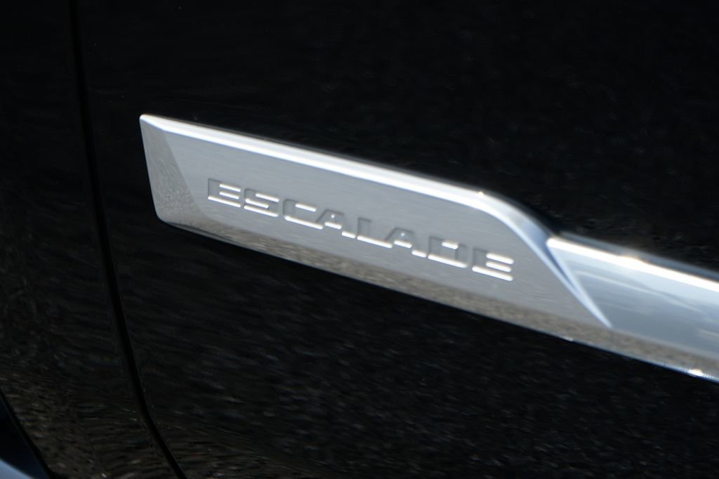 Used 2018 Cadillac Escalade ESV Premium Luxury image 52
