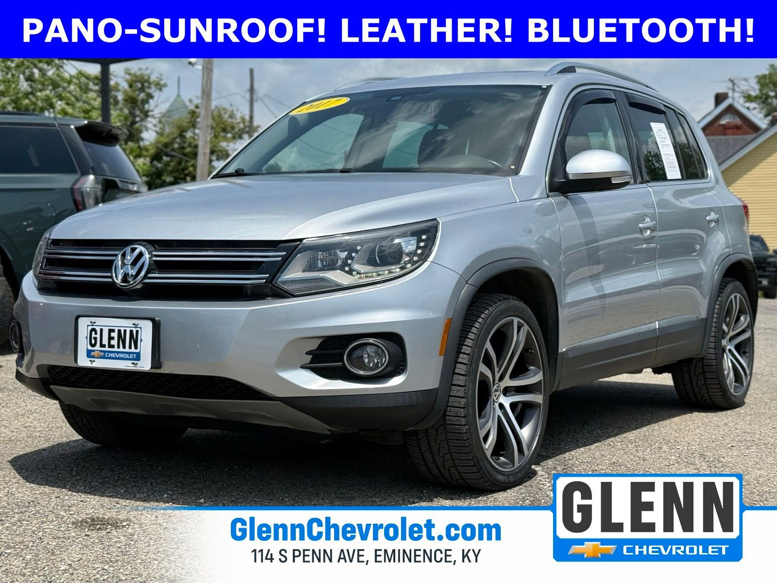 Used 2017 Volkswagen Tiguan SEL AWD/4WD image 1