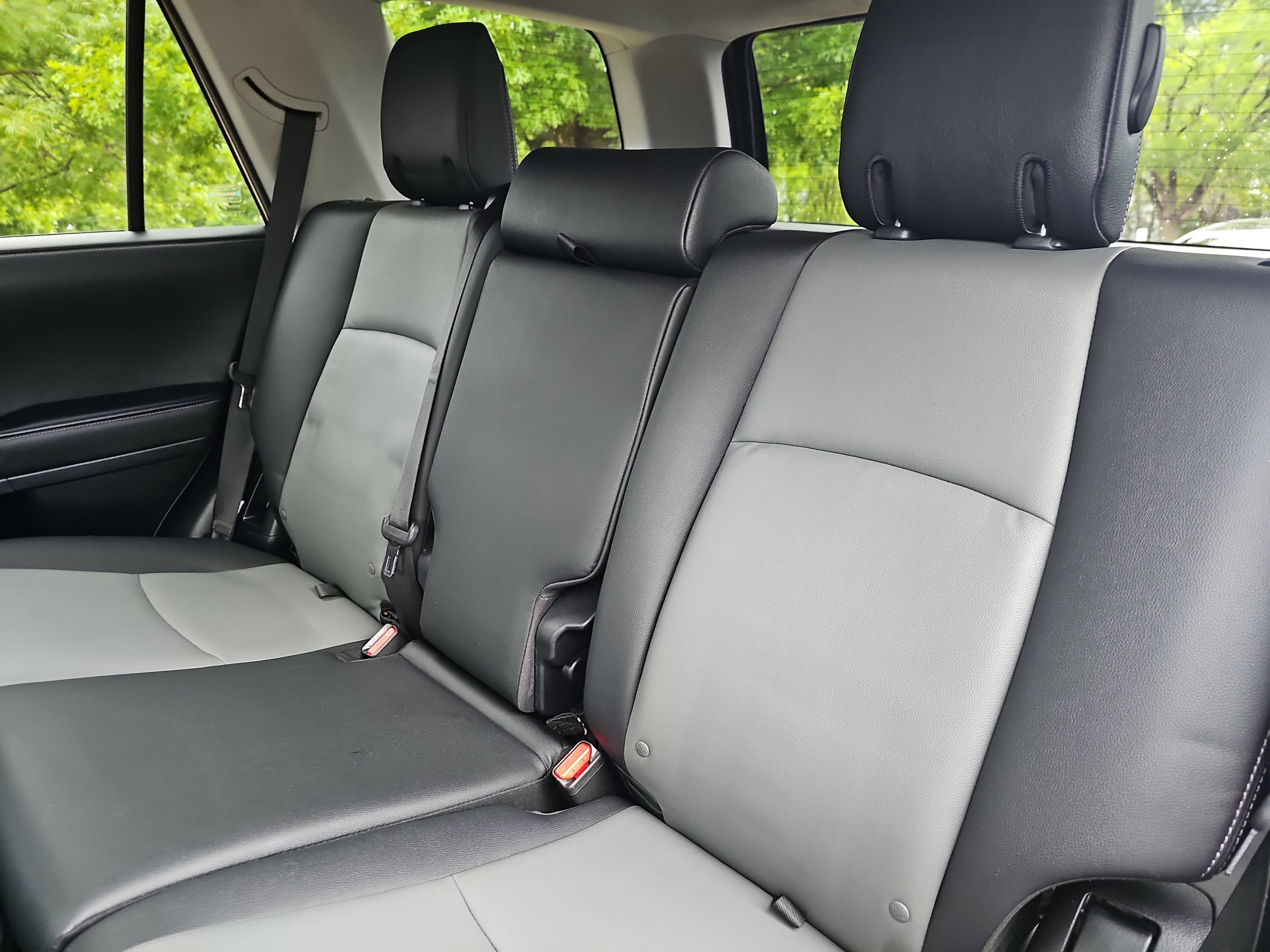Used 2022 Toyota 4Runner SR5 Premium w/ Moonroof Package AWD/4WD image 14