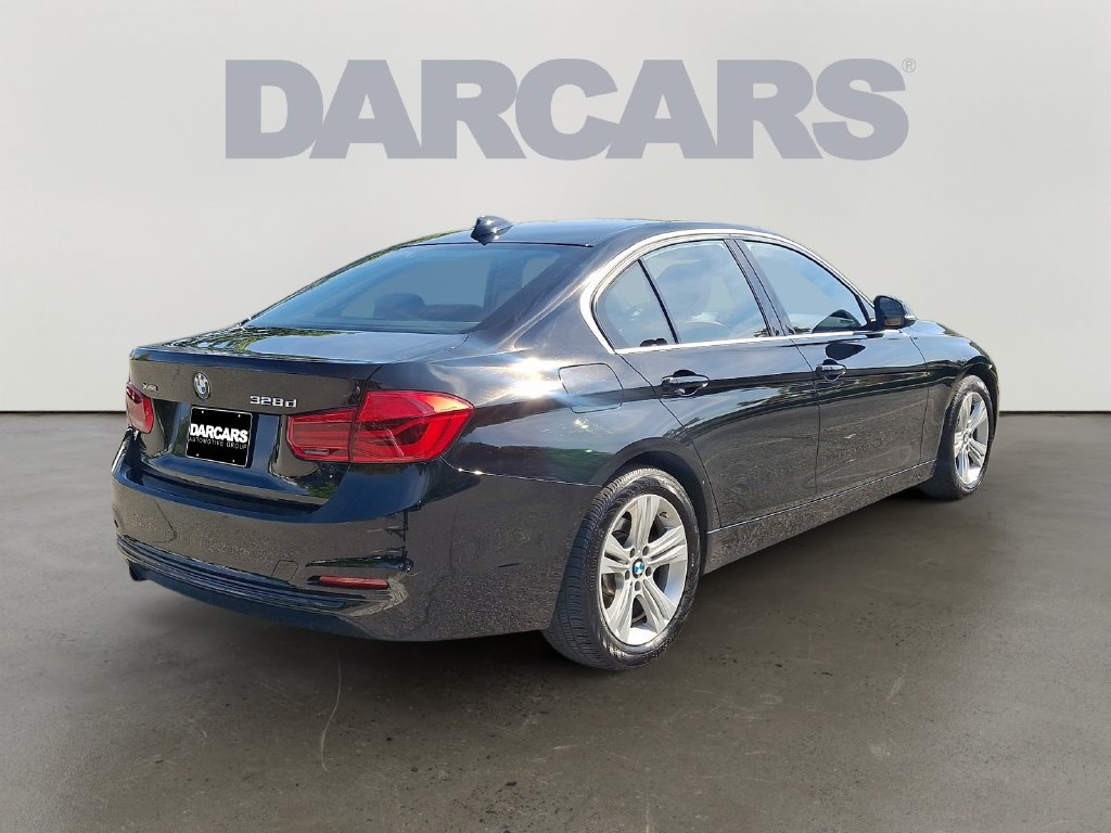 Used 2017 BMW 328d xDrive Sedan AWD/4WD image 6