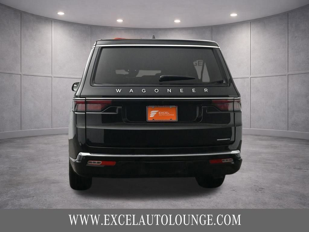 Used 2024 Jeep Wagoneer L Series II w/ Flexible Seating Group image 7