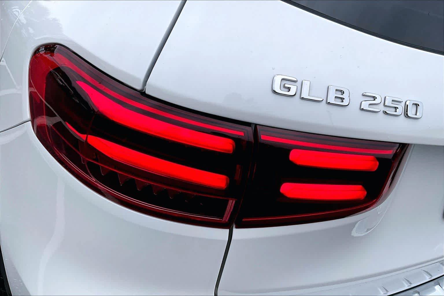 Certified 2026 Mercedes-Benz GLB 250 image 29