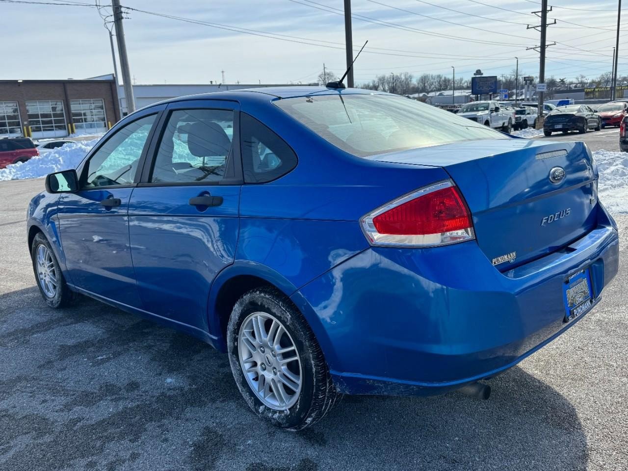 Used 2010 Ford Focus SE image 5