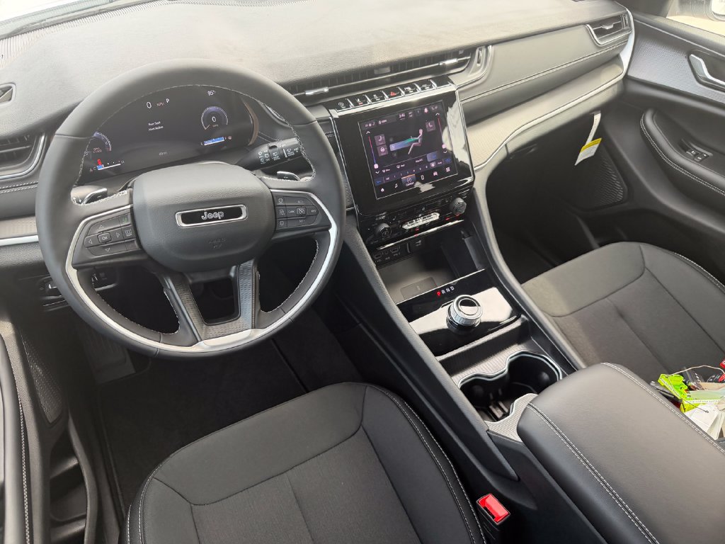New 2026 Jeep Grand Cherokee L 4WD image 11