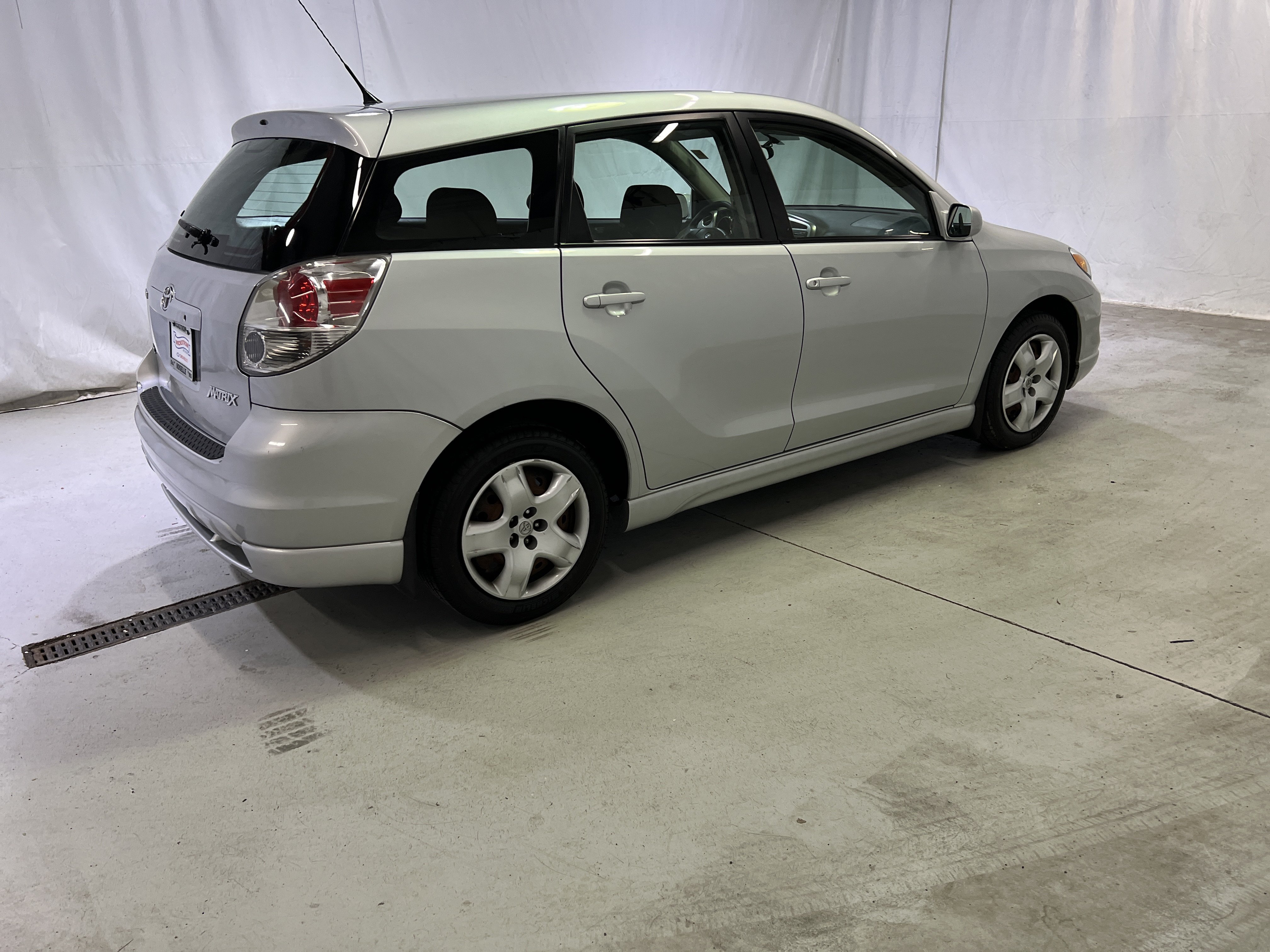 Used 2007 Toyota Matrix FWD image 11