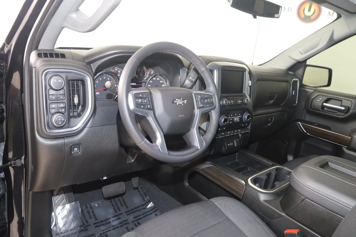 Used 2022 Chevrolet Silverado 1500 LT Trail Boss w/ Safety Package AWD/4WD image 22