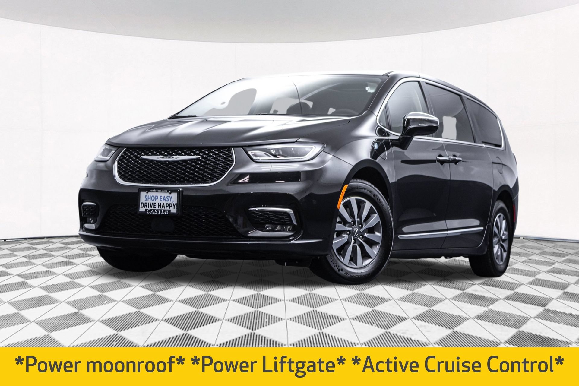 Used 2023 Chrysler Pacifica Limited FWD image 2