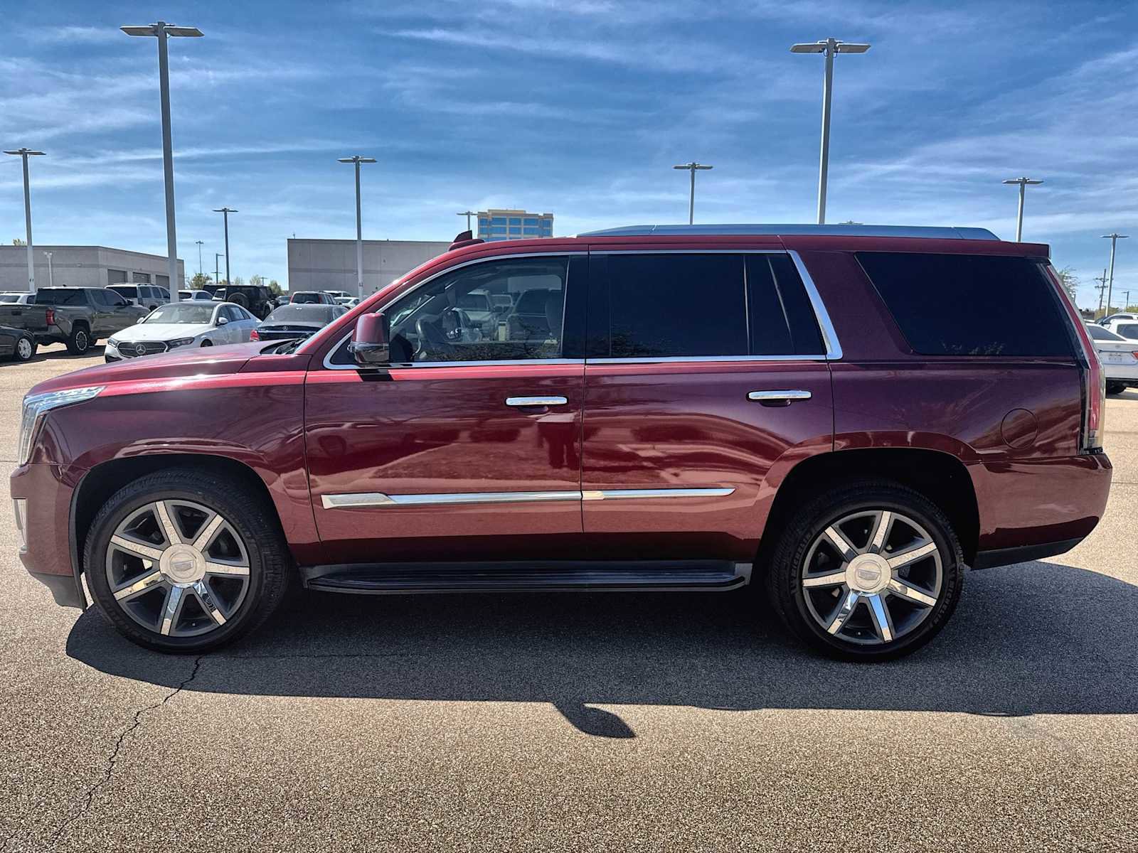Used 2016 Cadillac Escalade Luxury image 5