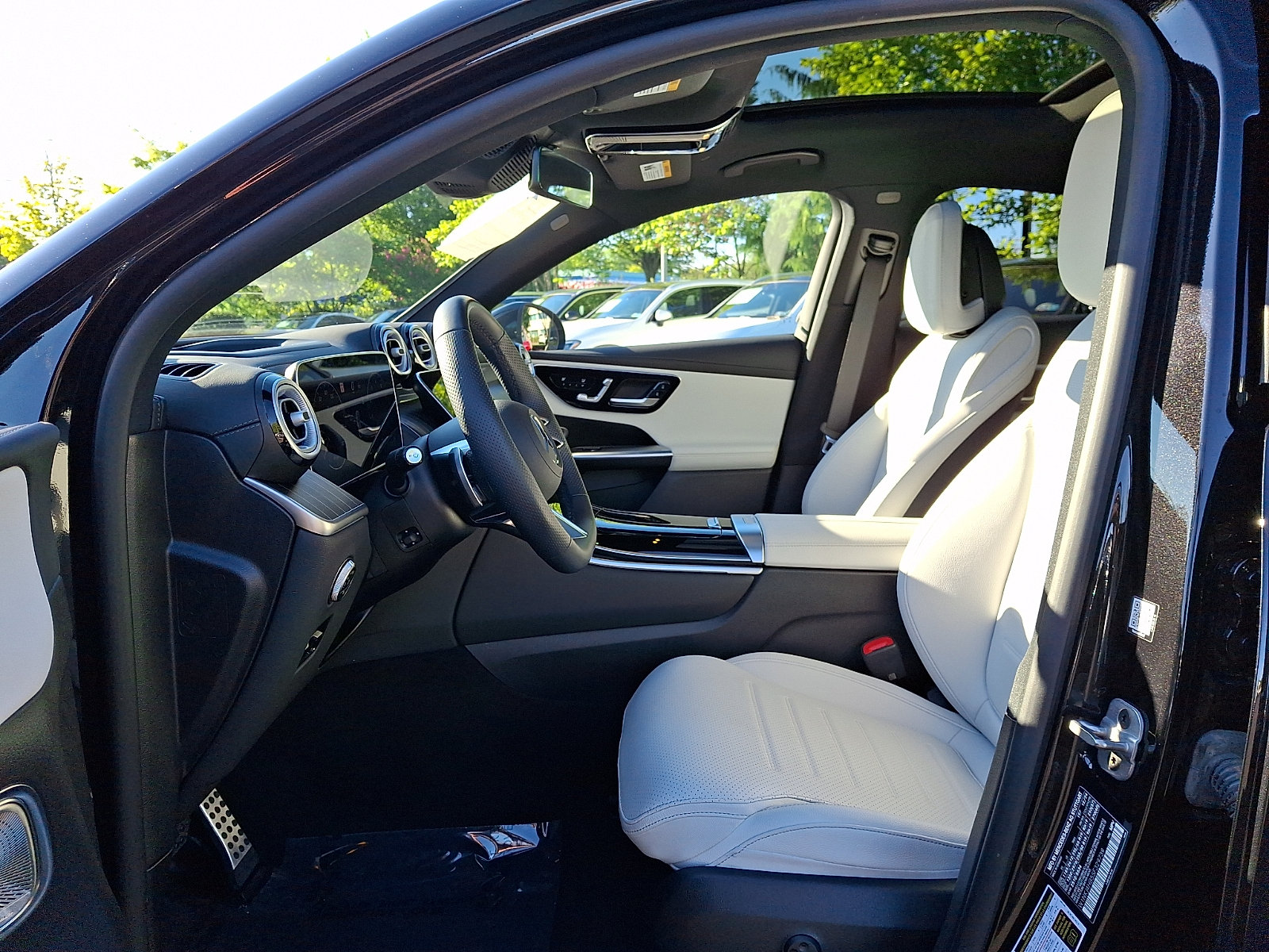 Certified 2025 Mercedes-Benz GLC 300 4MATIC image 13