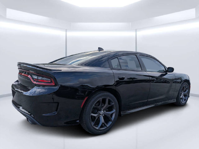 Used 2018 Dodge Charger SXT Plus w/ Navigation & Travel Group RWD image 3