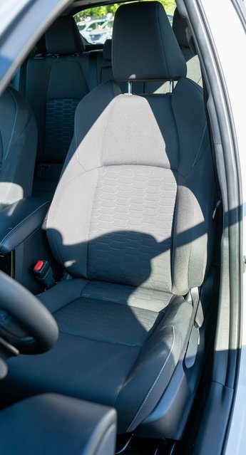 Used 2022 Toyota Corolla SE w/ SE Preferred Package image 13