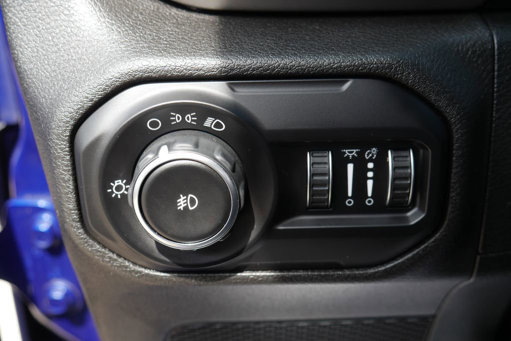 Used 2020 Jeep Wrangler Sport image 11