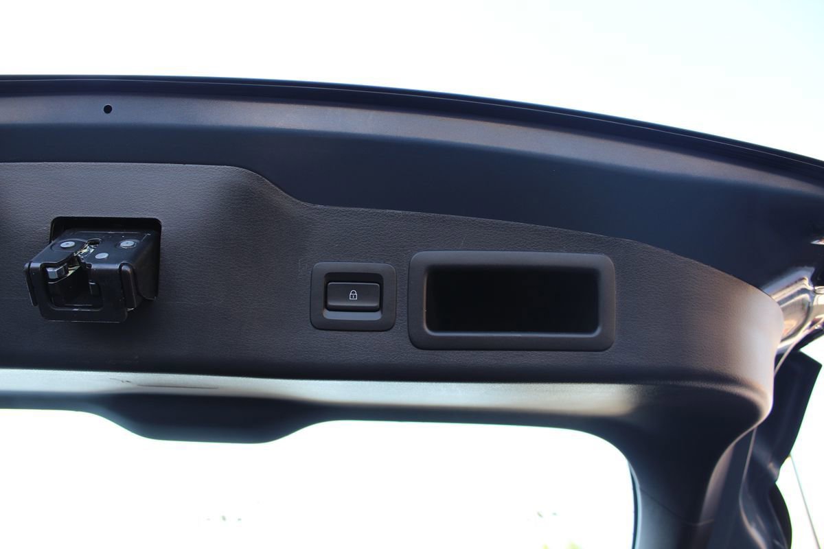 Used 2022 MAZDA MAZDA3 s FWD image 31