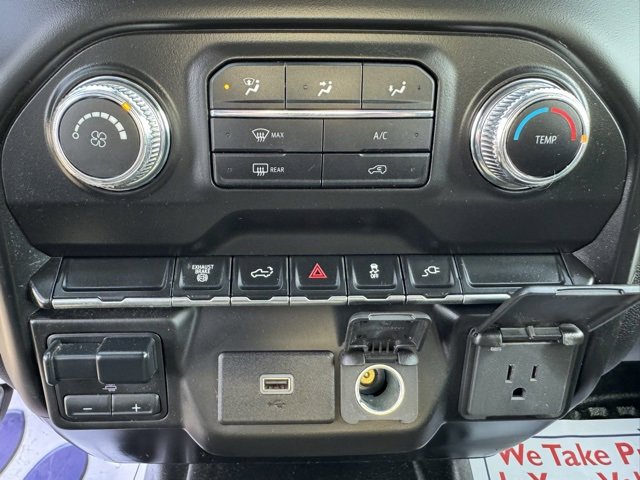 Used 2020 GMC Sierra 3500 4x4 Double Cab w/ Gooseneck/5TH Wheel Package image 16