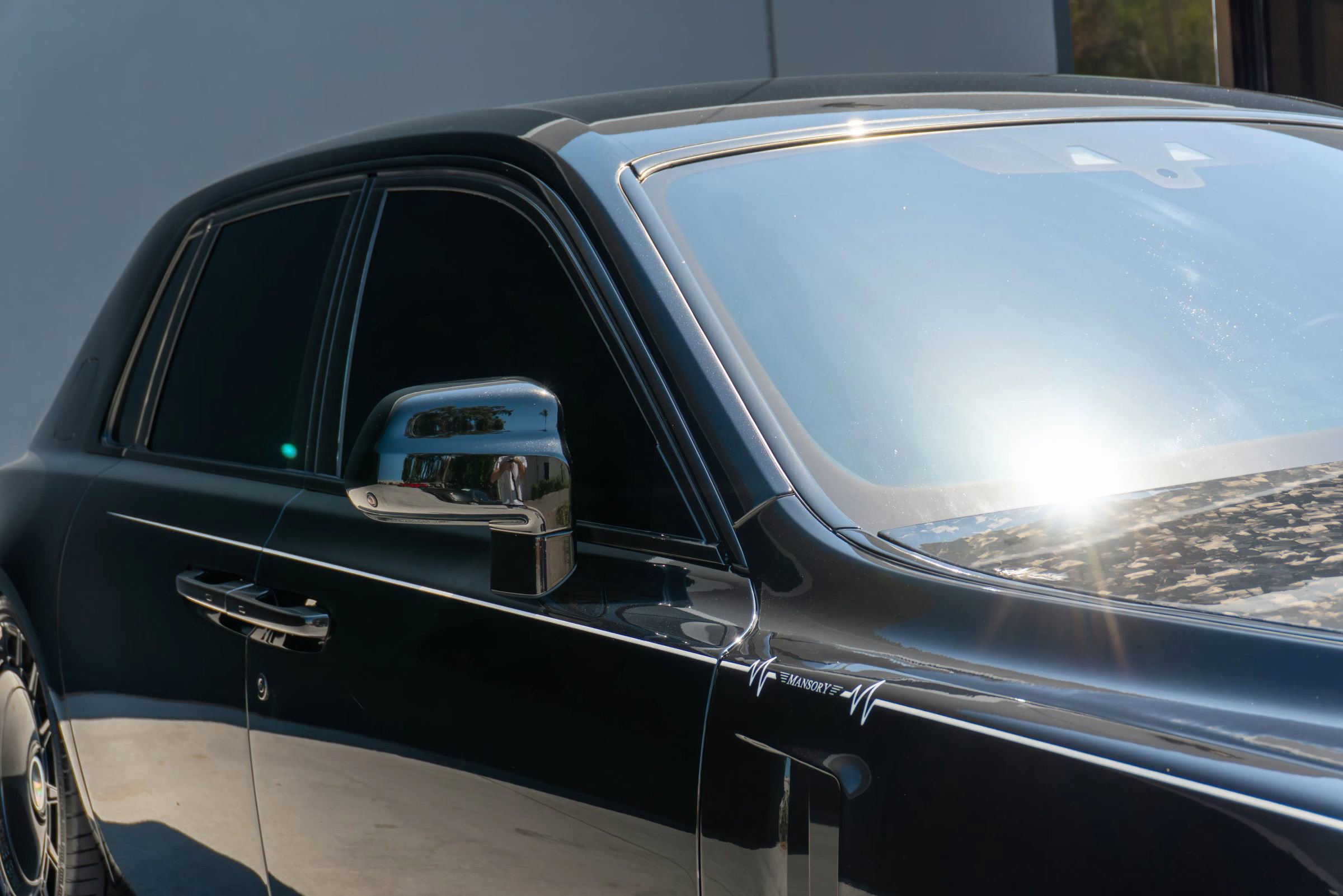 Used 2024 Rolls-Royce Phantom Sedan w/ The Phantom Package RWD image 38
