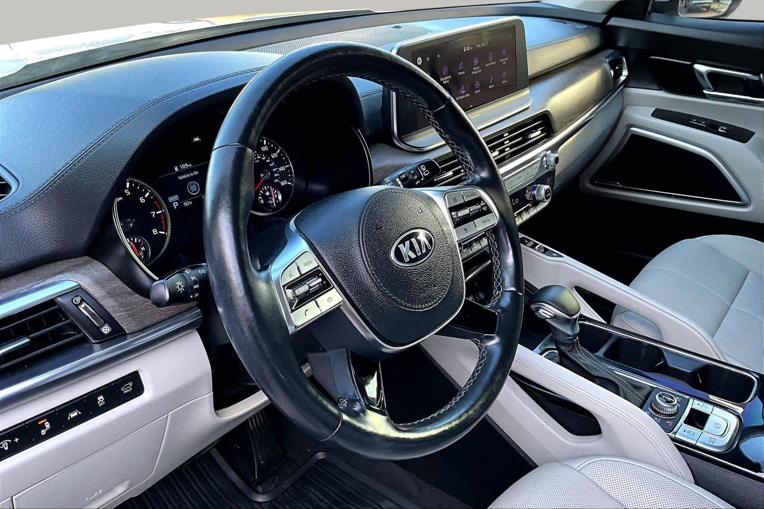 Used 2021 Kia Telluride EX w/ EX Premium Package AWD/4WD image 18