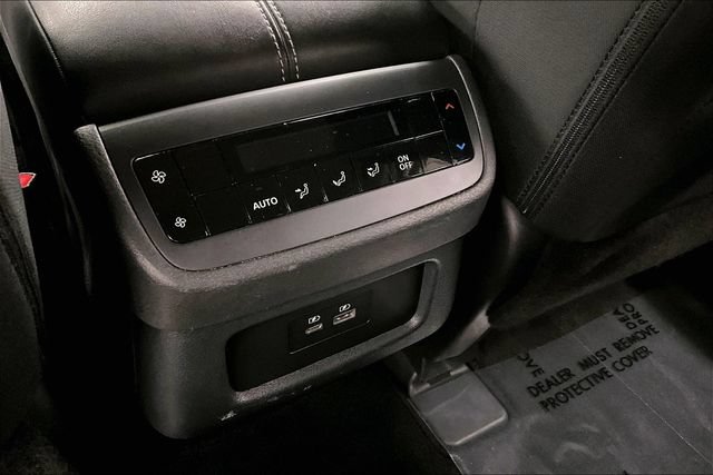Used 2025 Nissan Pathfinder SV FWD image 32