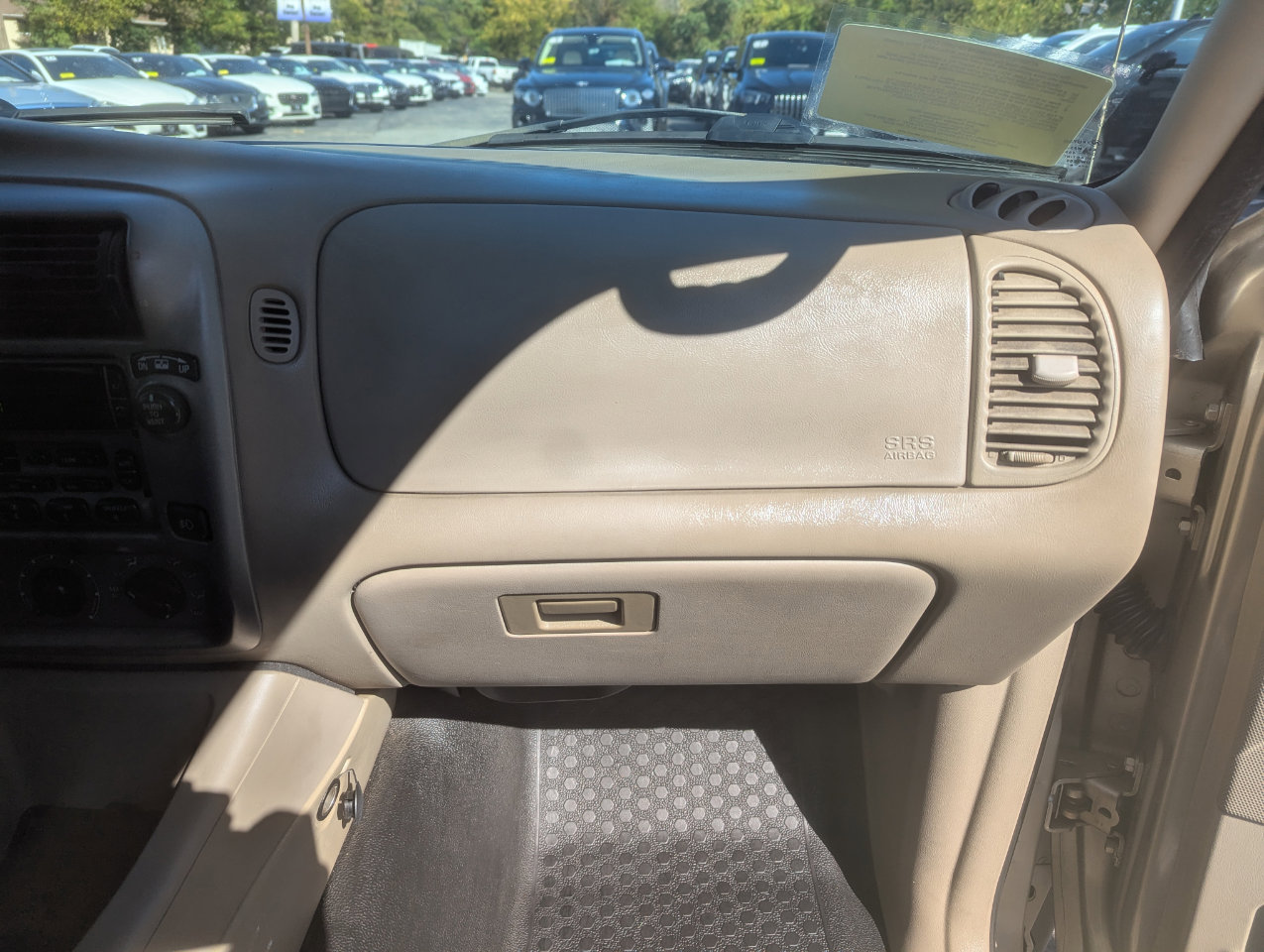 Used 2003 Ford Explorer Sport Trac XLT image 27