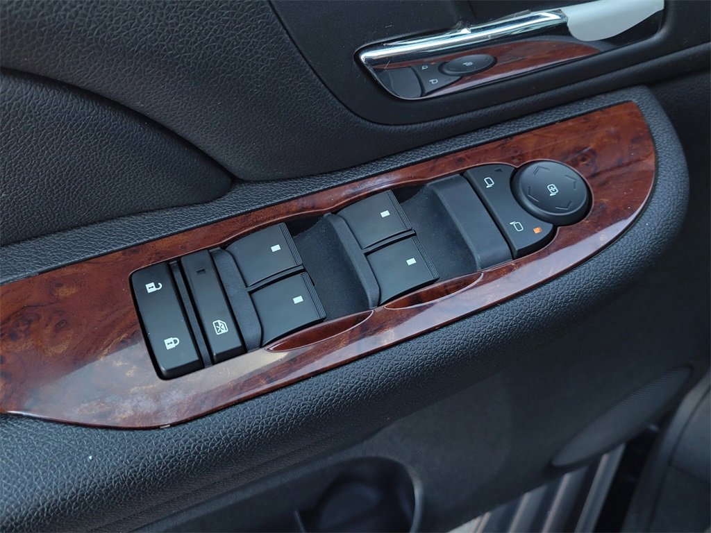 Used 2009 Chevrolet Tahoe LT w/ Convenience Package image 11