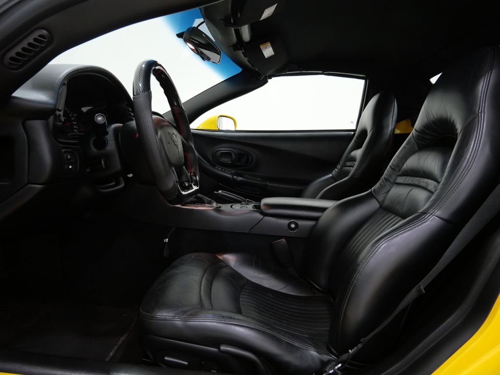 Used 2004 Chevrolet Corvette Convertible image 12