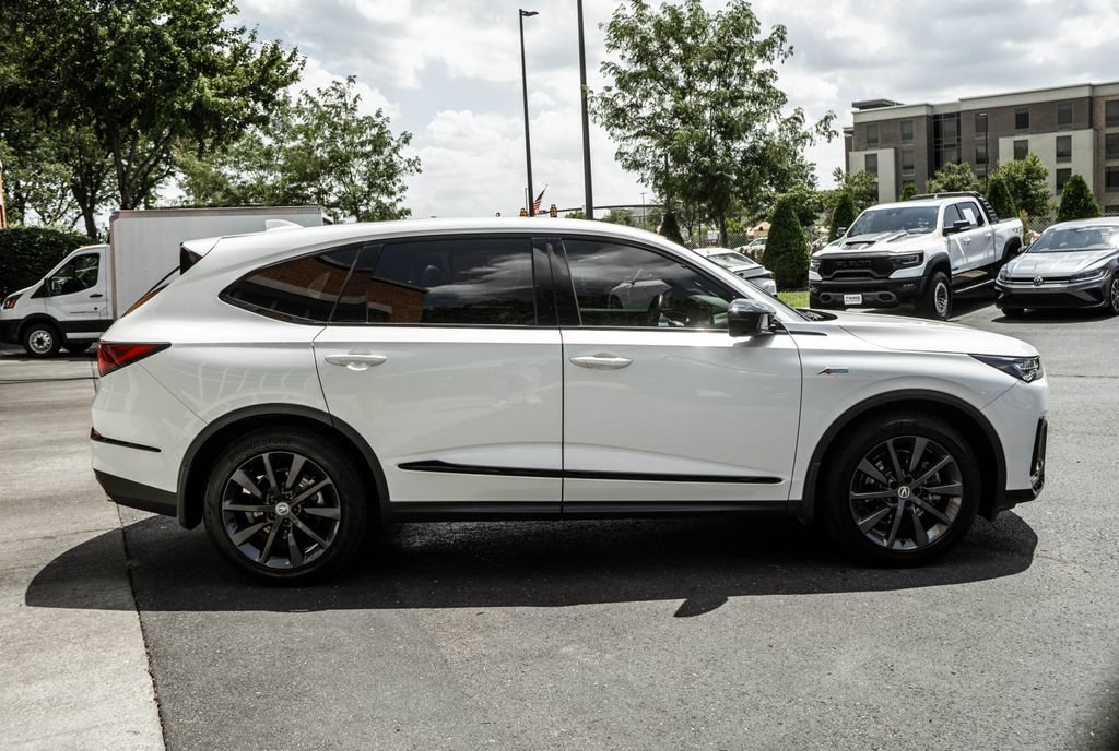 Used 2025 Acura MDX A-Spec AWD/4WD image 3