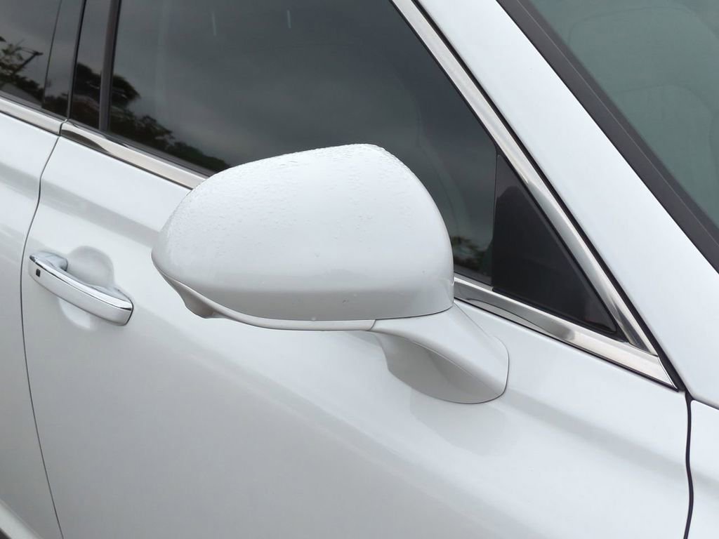 Used 2022 Genesis G90 5.0 Ultimate image 11