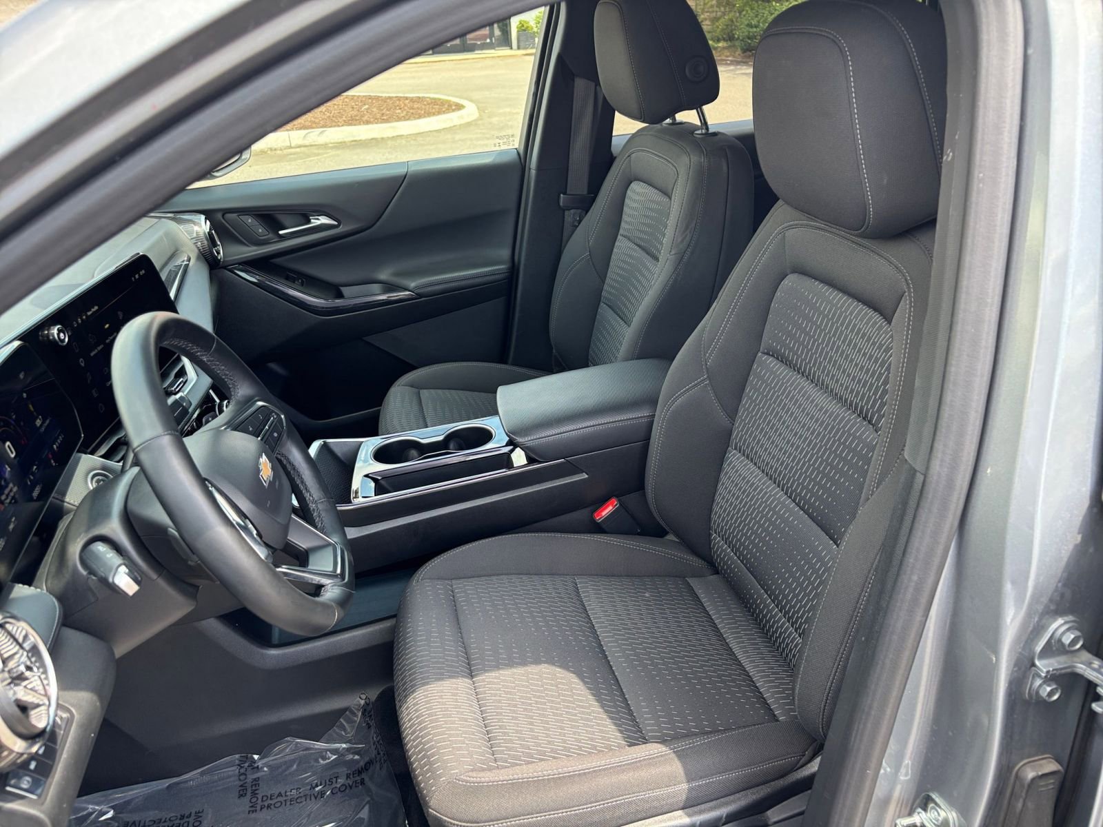 Used 2025 Chevrolet Equinox LT AWD/4WD image 35