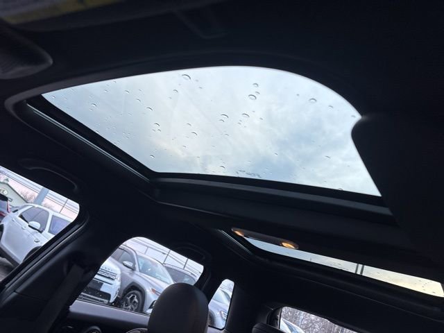 Used 2023 MINI Cooper S w/ Signature Upholstery Package image 33