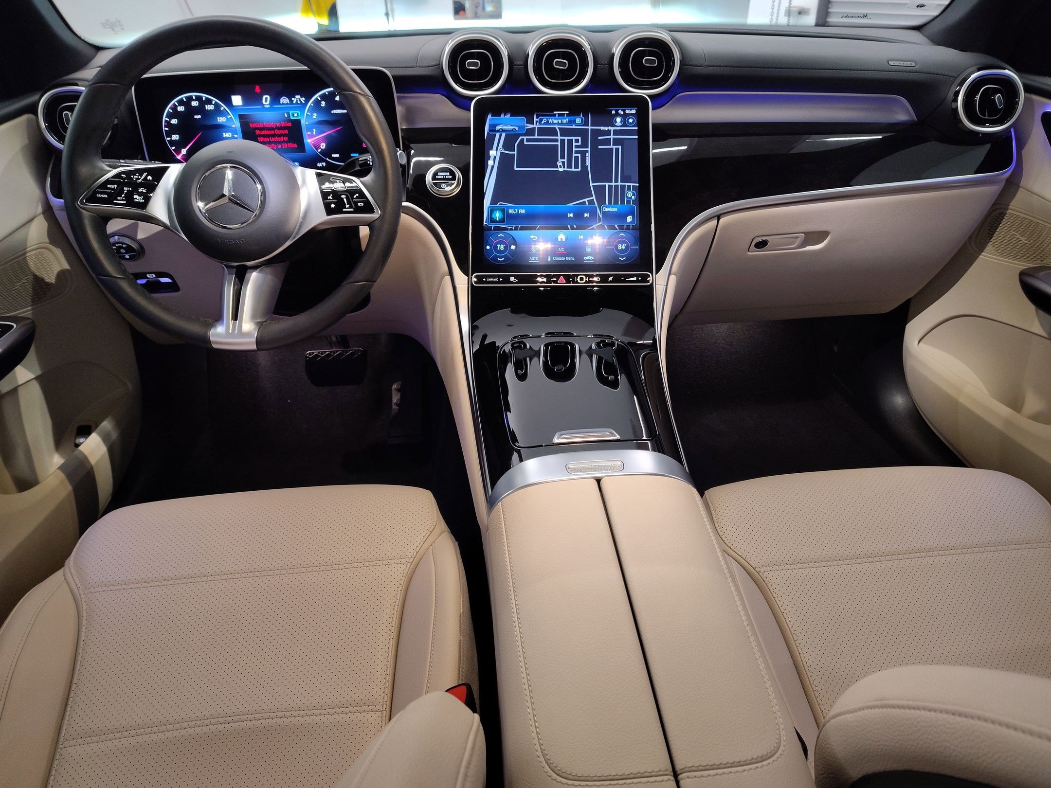 Used 2024 Mercedes-Benz GLC 300 4MATIC image 15