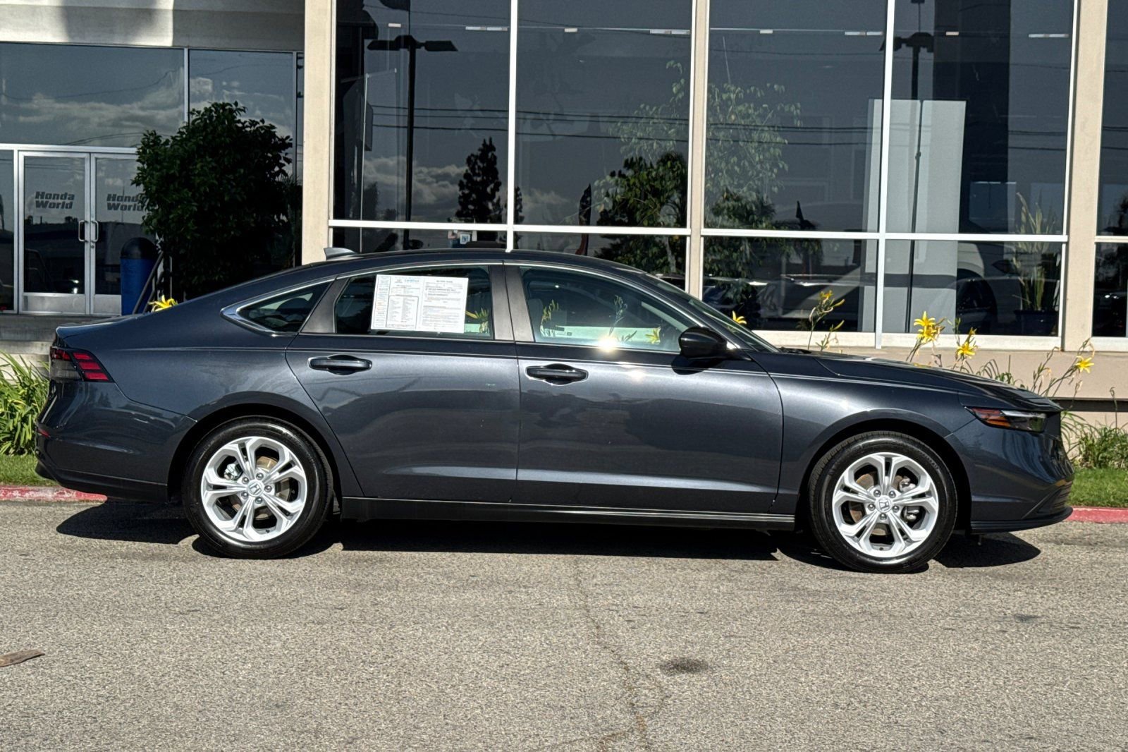 Certified 2025 Honda Accord LX image 3