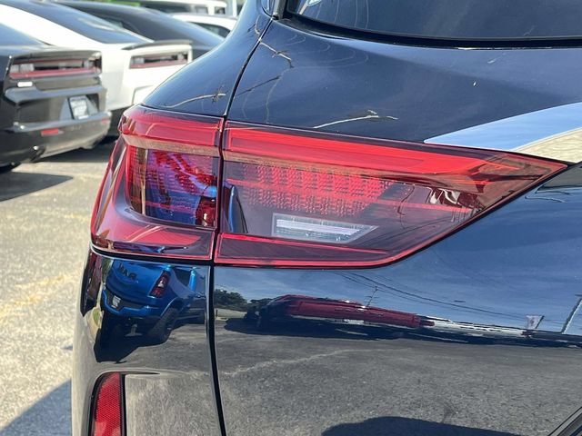 Used 2020 INFINITI QX50 Luxe w/ Navigation Package FWD image 10
