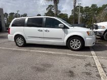 Used 2016 Chrysler Town & Country Touring w/ Driver Convenience Group FWD image 1