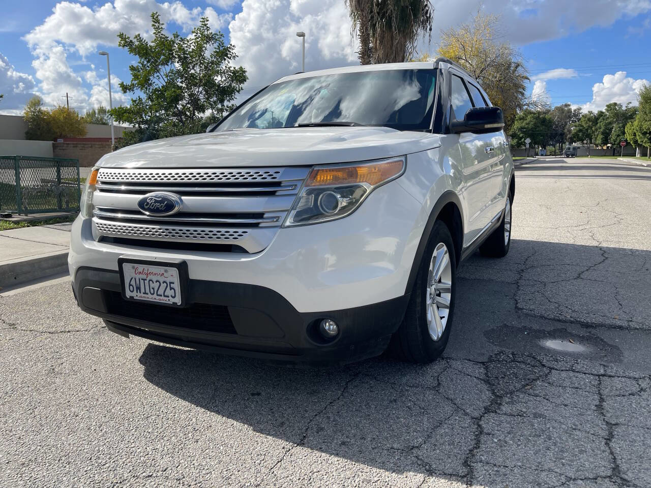Used 2012 Ford Explorer XLT image 4