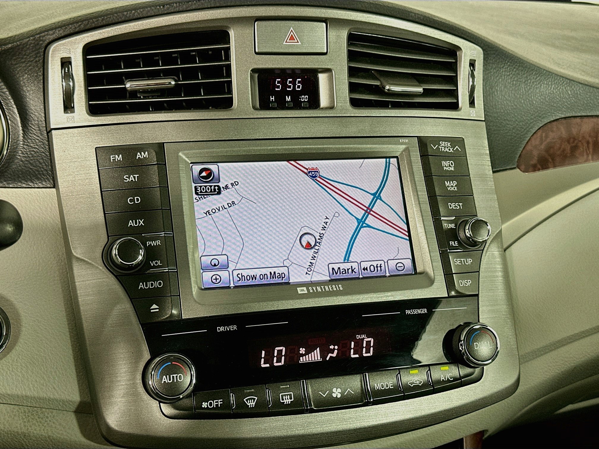 Used 2012 Toyota Avalon Limited FWD image 23