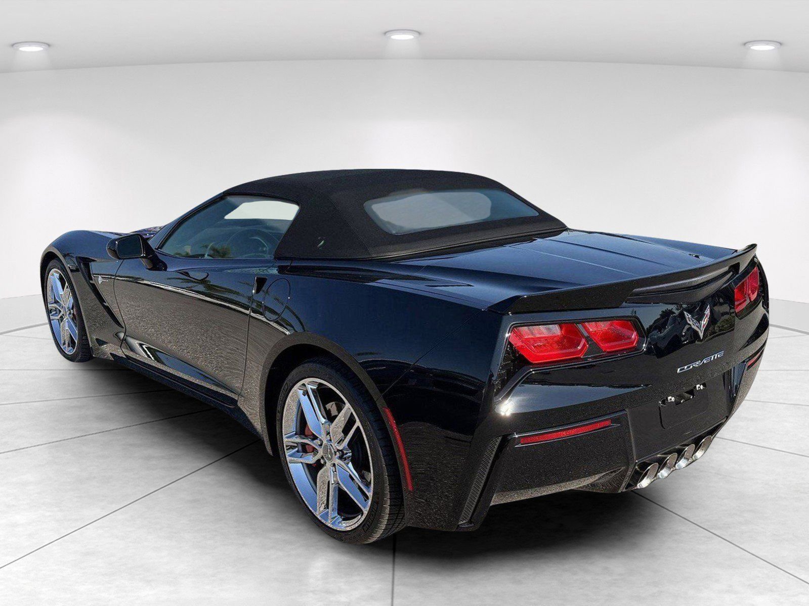 Used 2019 Chevrolet Corvette Stingray Convertible RWD image 3