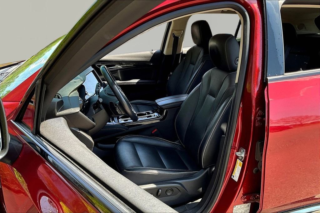 Used 2021 Buick Envision Essence w/ Sport Touring Package image 15