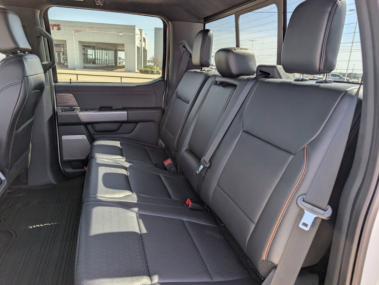 Used 2025 Ford F150 Lariat w/ Equipment Group 502A High image 30