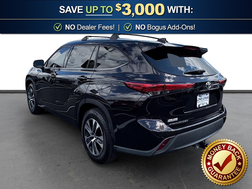Used 2020 Toyota Highlander XLE FWD image 4
