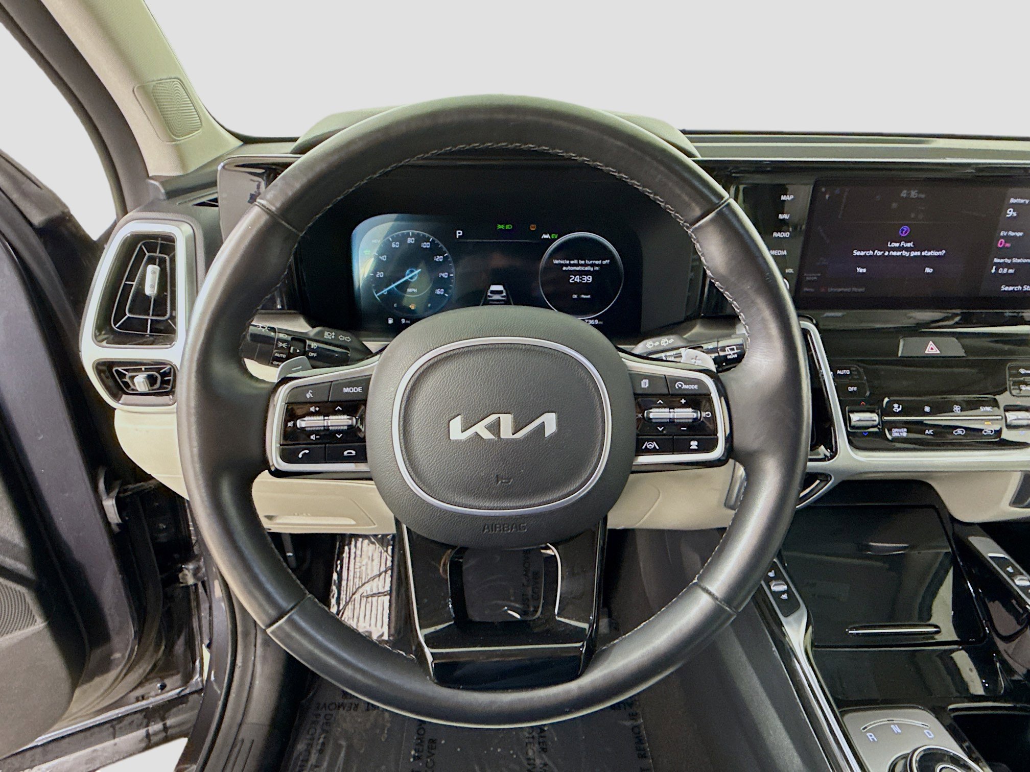 Used 2022 Kia Sorento SX Prestige w/ Panoramic Sunroof Package image 11