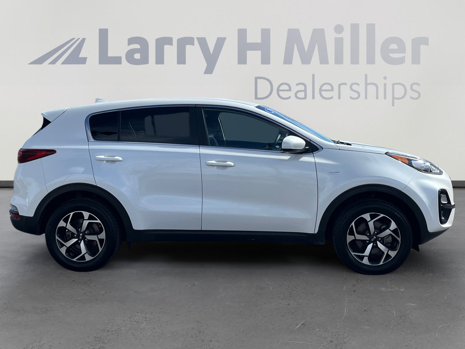 Used 2021 Kia Sportage LX image 6