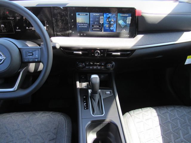 New 2026 Nissan Kicks SV w/ SV Premium Package FWD image 17