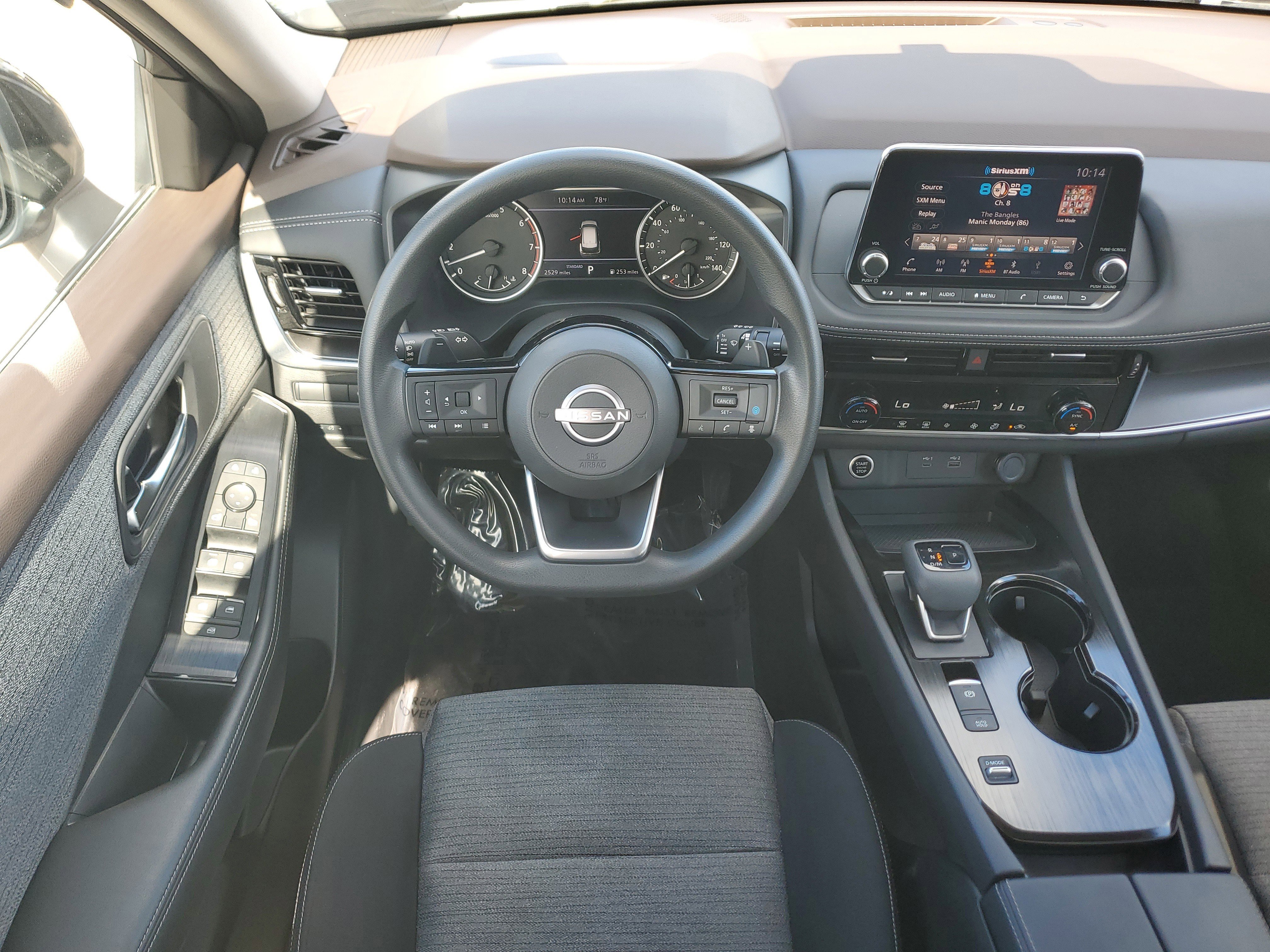 Used 2022 Nissan Rogue SV image 16